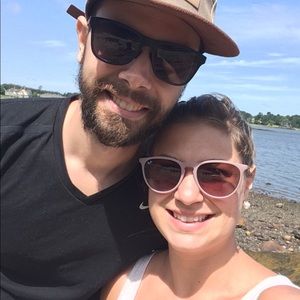 Meet your Posher, Elise